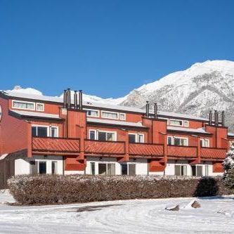 Rocky Mountain Ski Lodge Thumbnail