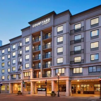 Courtyard by Marriott Milwaukee Downtown Thumbnail