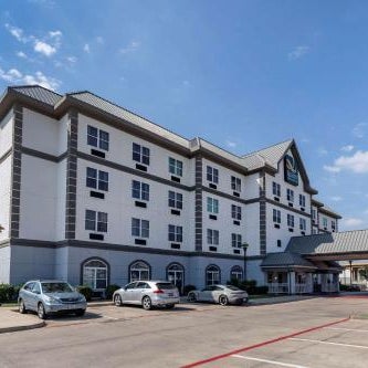 Quality Inn & Suites I-35 E/Walnut Hill Thumbnail