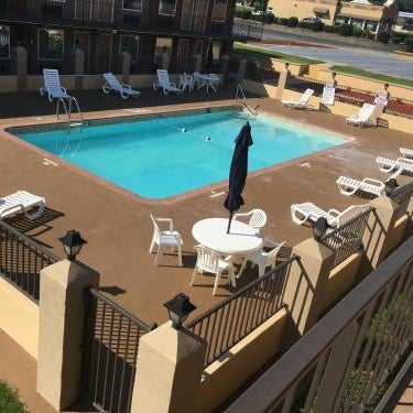 Days Inn by Wyndham Lavonia Thumbnail