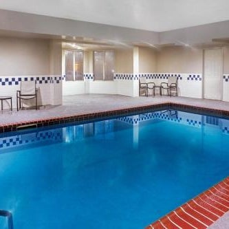La Quinta Inn & Suites by Wyndham Hopkinsville Thumbnail