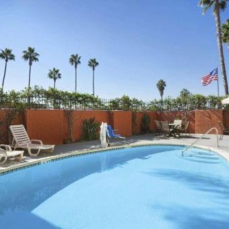 Howard Johnson by Wyndham San Diego Sea World Thumbnail
