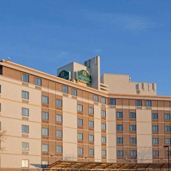 La Quinta Inn & Suites by Wyndham Boston Somerville Thumbnail