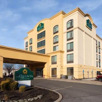 La Quinta Inn & Suites by Wyndham Garden City Thumbnail