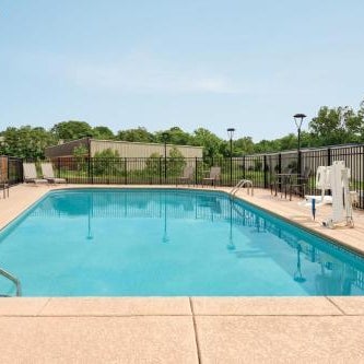 Country Inn & Suites by Radisson, Nashville Airport East, TN Thumbnail
