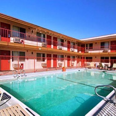 Park Avenue Inn & Suites Thumbnail