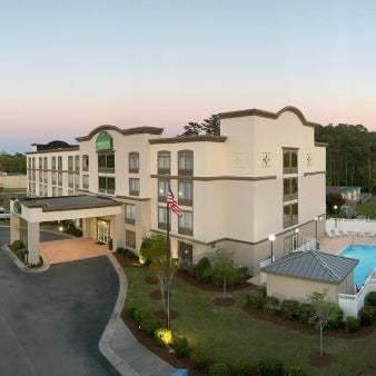Wingate By Wyndham Southport Thumbnail