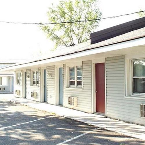 Countryside Inn Motel Albert Lea Thumbnail