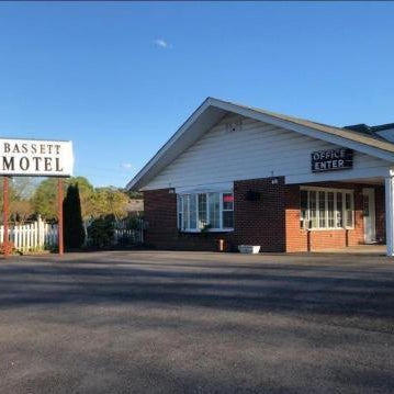 Bassett Motel Thumbnail