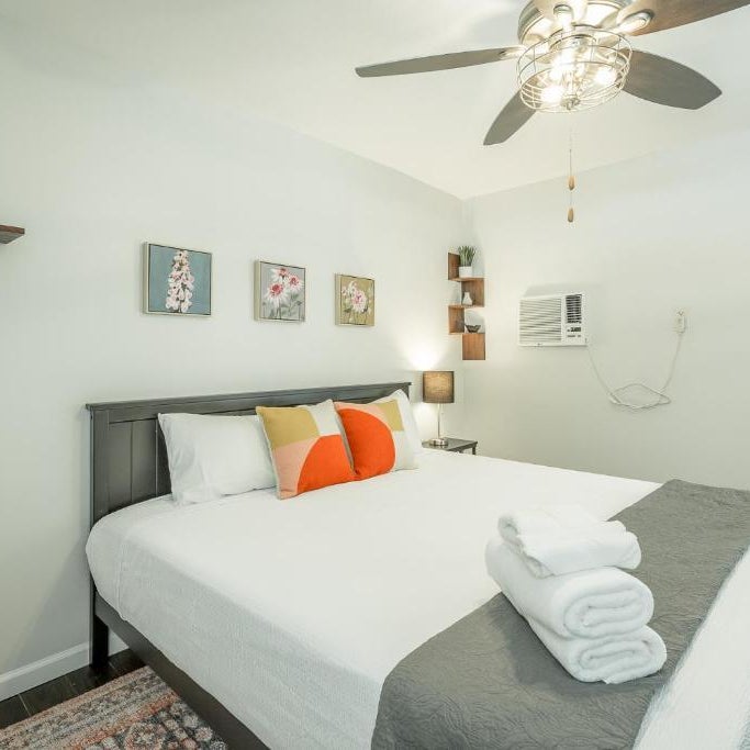 12 The Gray Room - A PMI Scenic City Vacation Rental