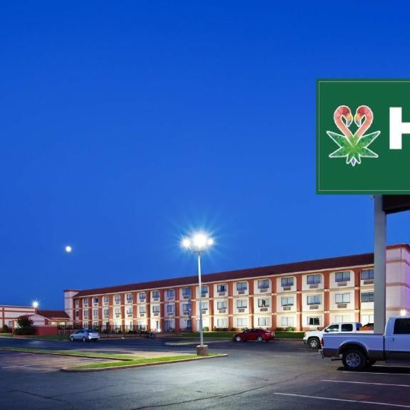 Broadway INN & SUITES OKC Thumbnail