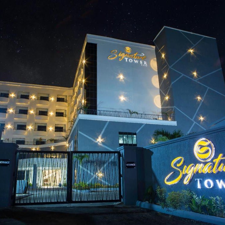 De Signature Tower Hotel & Suites Thumbnail