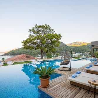 Melanippe Relaxing Hotel