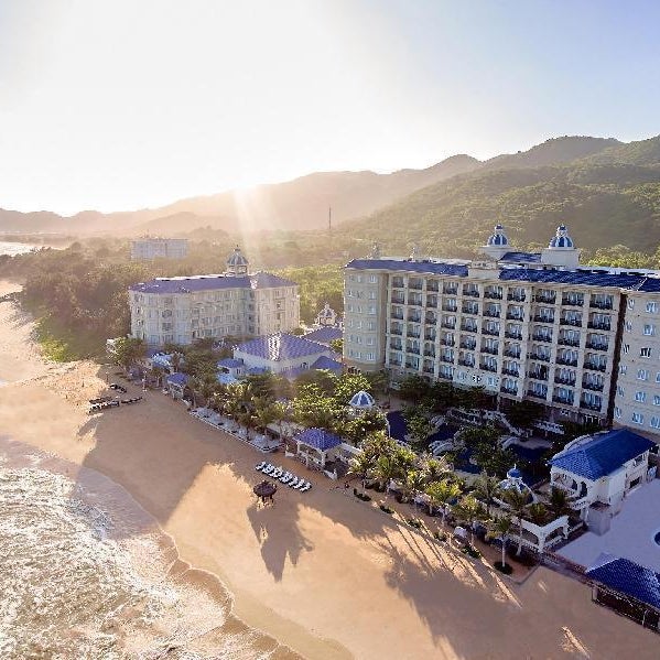 Lan Rung Beach Resort Thumbnail