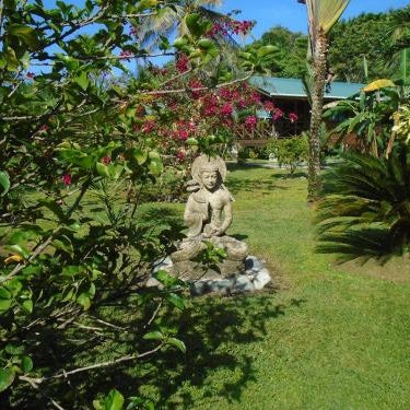 J and H Garden Cabinas Thumbnail
