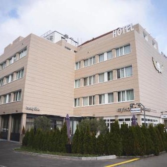 My Home Hotel - Free Parking , AC