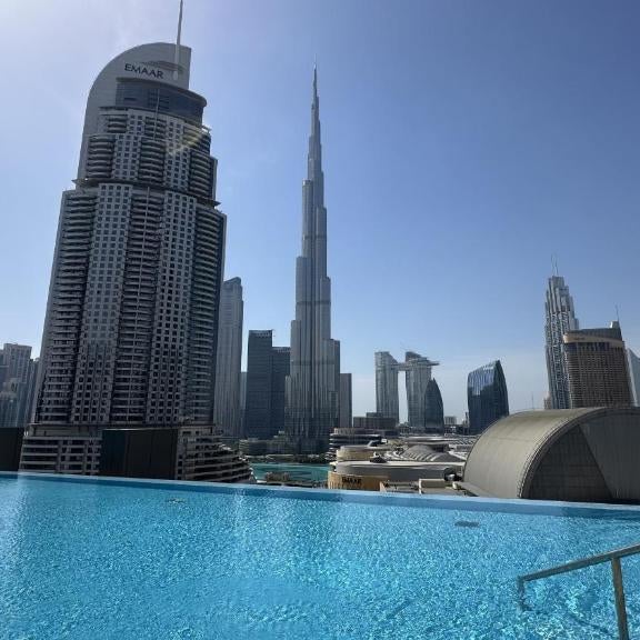 EasyGo - Upgraded 2BDR in BLVD Point with Burj Khalifa View Thumbnail
