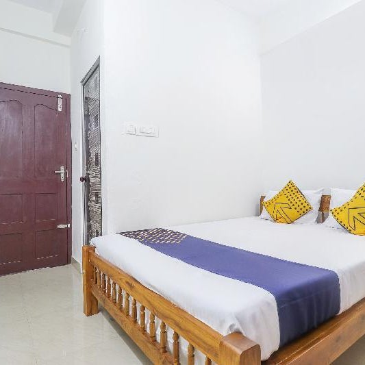 SPOT ON Rohini Inn Kadampuzha