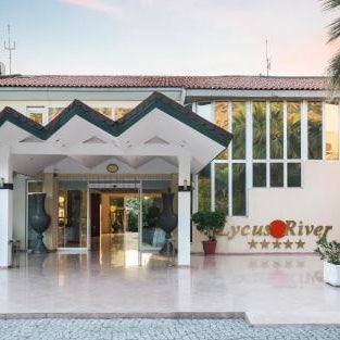 Lycus River Thermal Hotel