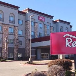 Red Roof Inn & Suites Longview Thumbnail