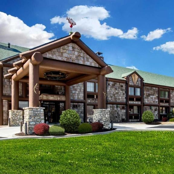 Bass Pro Shops Angler's Lodge Thumbnail