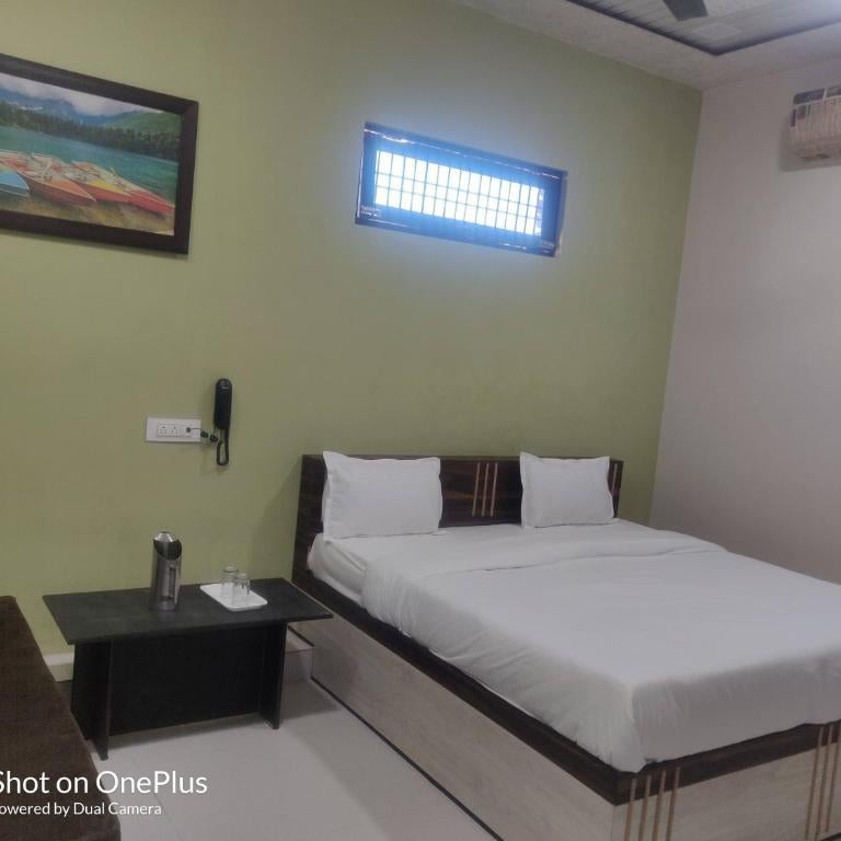Hotel Pragati Heights