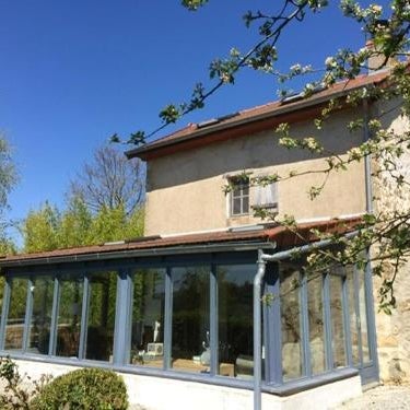 Maison charmante à Charron avec piscine partagée