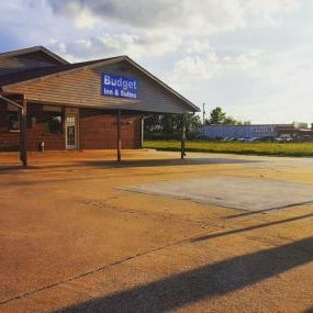 Budget Inn and Suites Siloam Springs Thumbnail