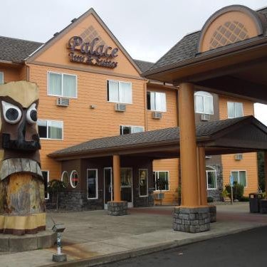 Palace Inn & Suites Thumbnail