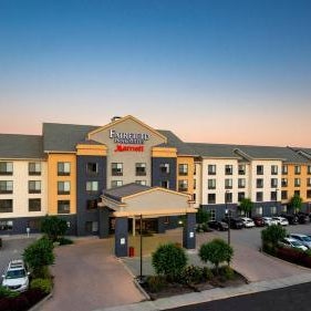 Fairfield Inn & Suites by Marriott Kelowna Thumbnail