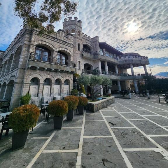 DIMAL CASTLE