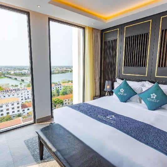 White Lotus Hue Hotel Thumbnail
