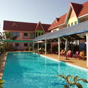Peace Pool Resort