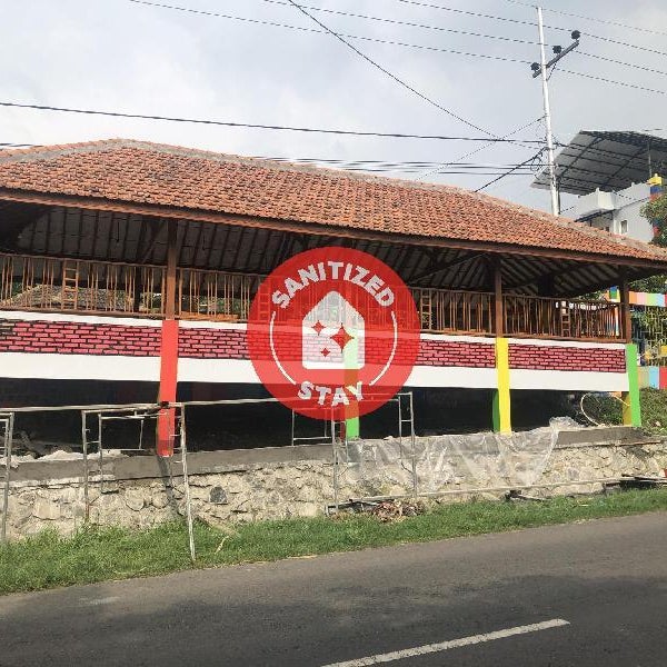 Papa Kana Farm Mitra RedDoorz At Pacet Mojokerto Thumbnail