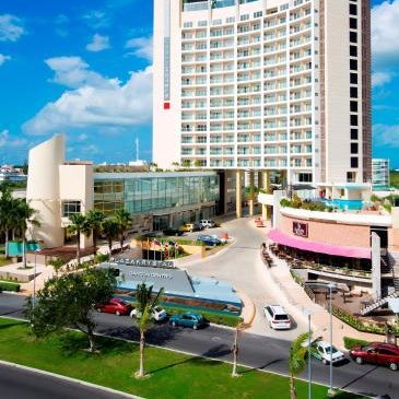 Krystal Urban Cancun-Malecon Thumbnail
