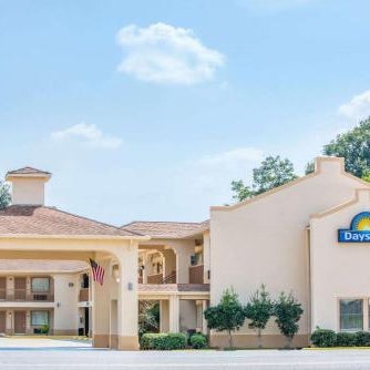 Days Inn by Wyndham Abbeville Thumbnail