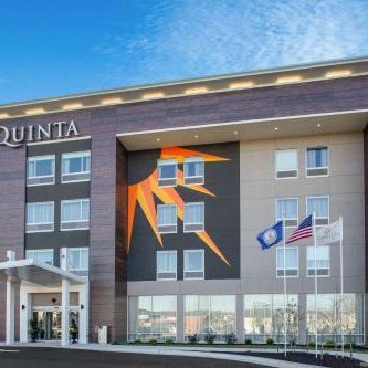 La Quinta Inn & Suites by Wyndham Manassas VA-Dulles Airport Thumbnail