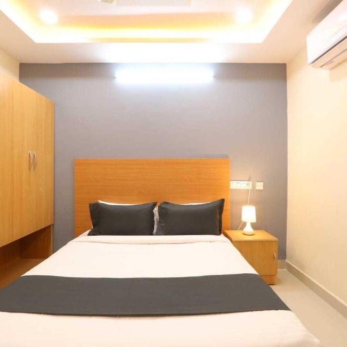 Super Townhouse Gachibowli Near Sky View