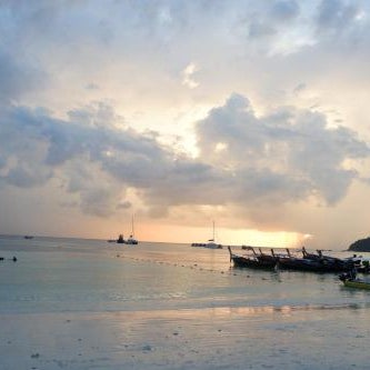 Charming Lipe Beach Resort
