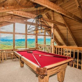 Mountain Sights-n-City Lights, Hot Tub, Spectacular Mtn Views, Pool Table!!!