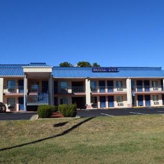 Royal Inn & Suites Thumbnail