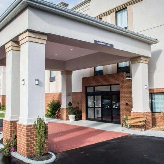 Sleep Inn & Suites Harbour Pointe Thumbnail