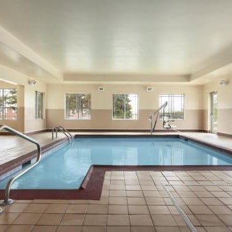 Country Inn & Suites by Radisson, Columbia, MO Thumbnail