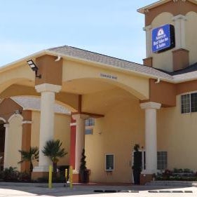 Regency Inn & Suites - Baytown Thumbnail