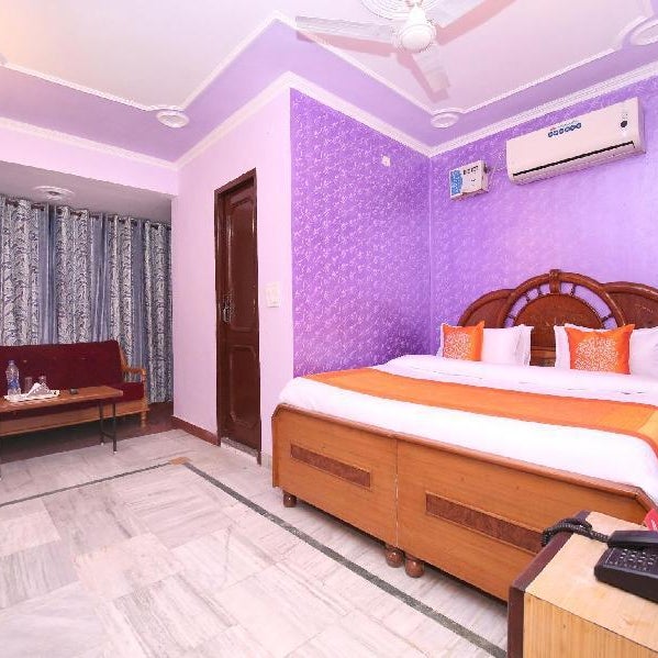 Hotel O Rajesh Palace