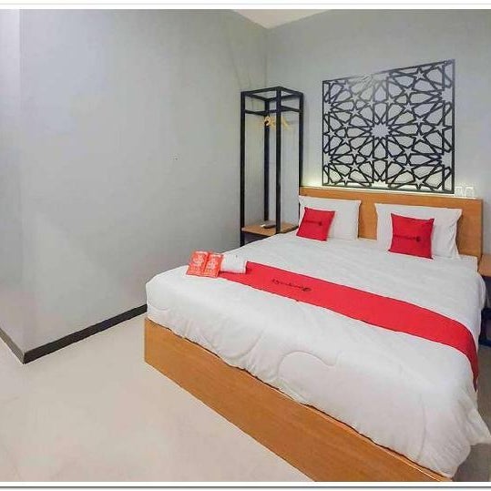 RedDoorz @ Manukan Surabaya