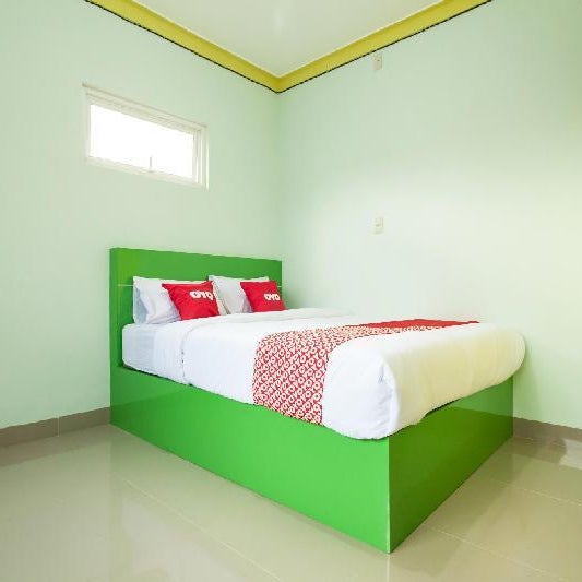 Super OYO 1763 Dinda Residence Syariah Thumbnail