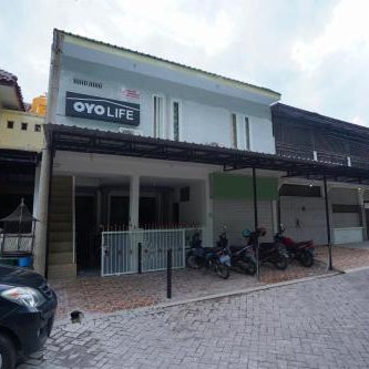 OYO Life 2498 Kost Putri Purimas 23 Thumbnail
