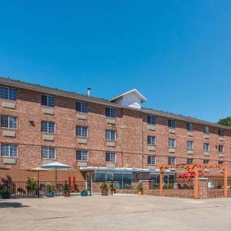 Rodeway Inn Branson, Brick House Thumbnail