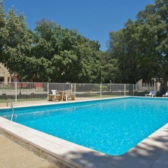 ibis Styles Pont du Gard Route d'Avignon